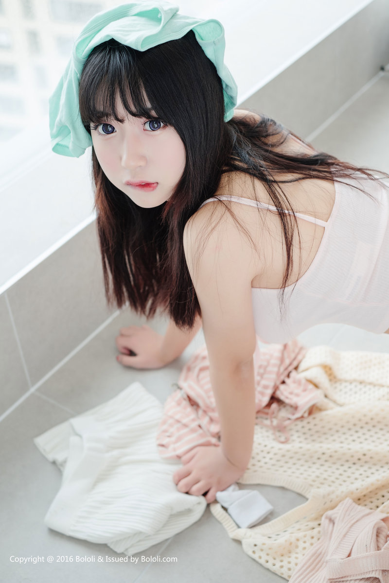 童颜巨乳猫九酱诱人火辣身材爆乳圆润性感