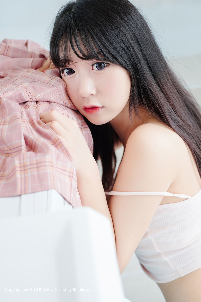 童颜巨乳猫九酱诱人火辣身材爆乳圆润性感