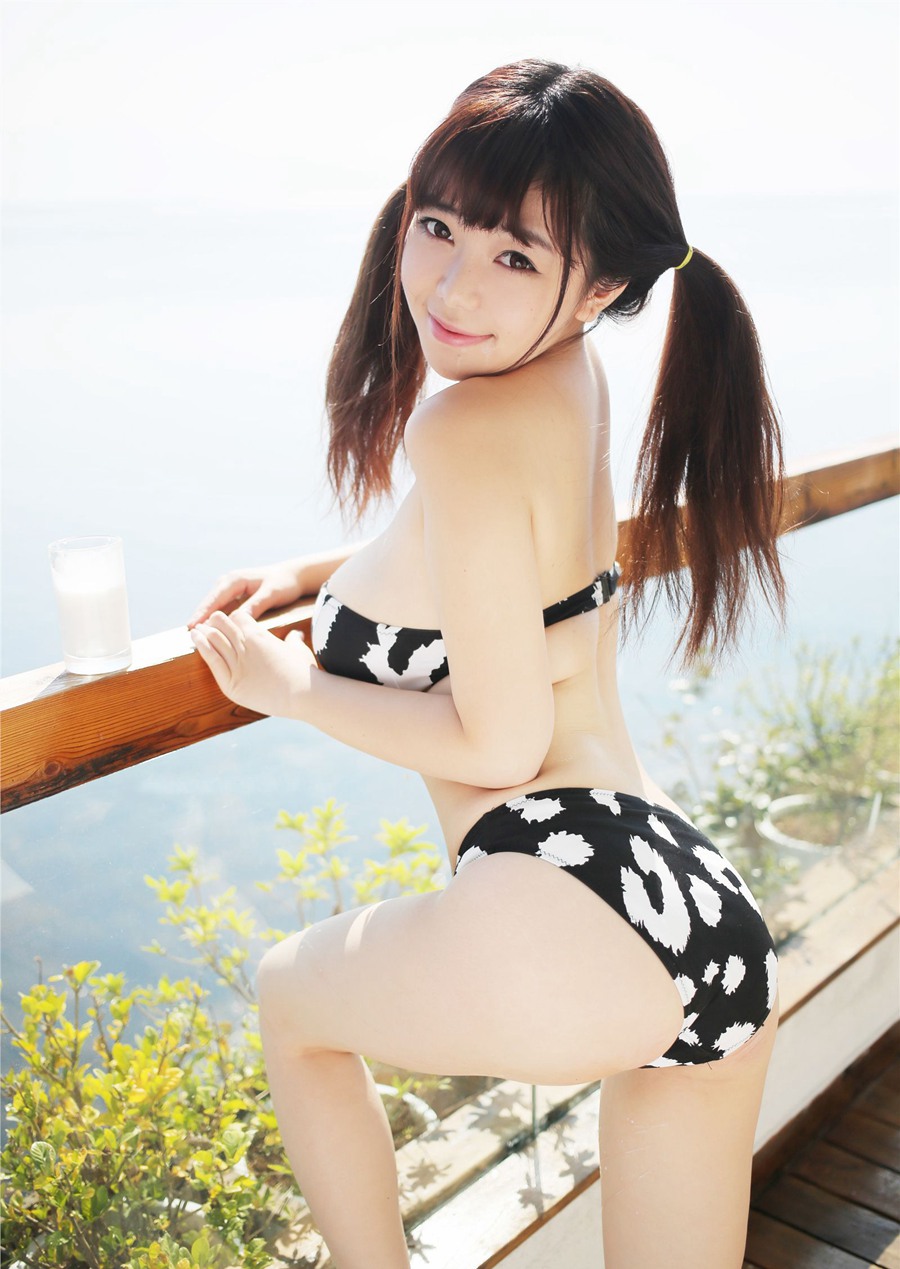 童颜巨乳妹子刘飞儿好身材大胸呼之欲出