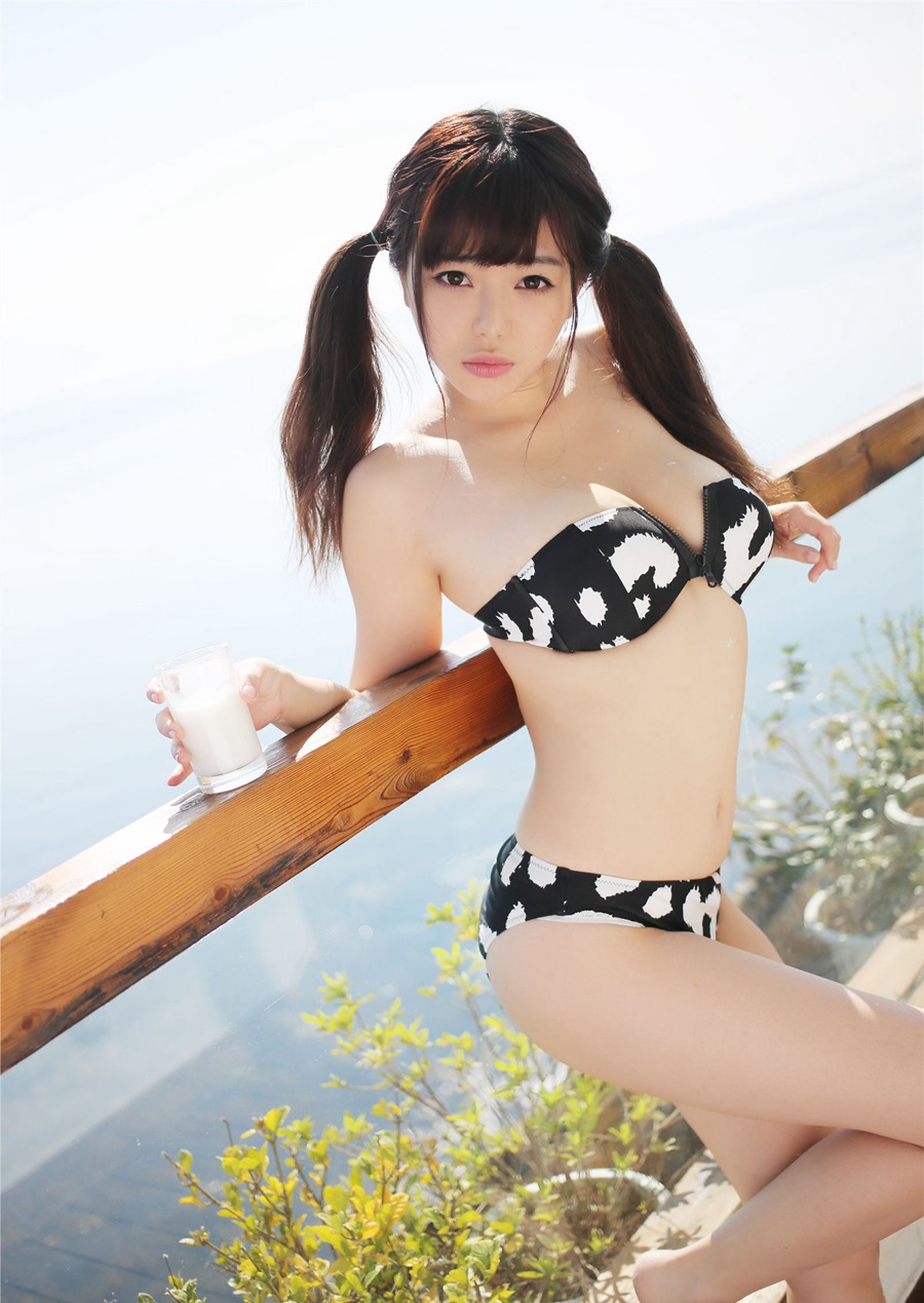 童颜巨乳妹子刘飞儿好身材大胸呼之欲出