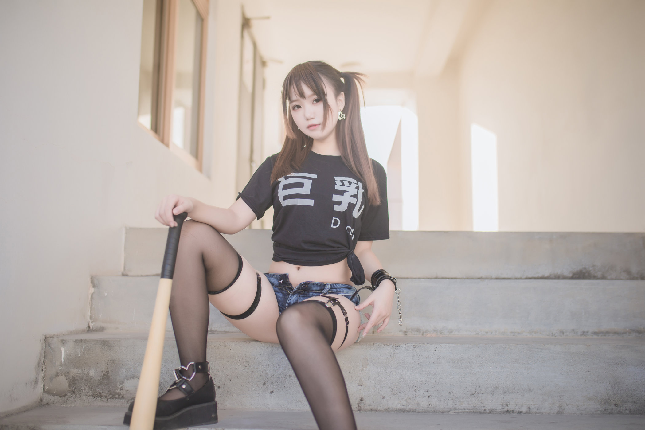 童颜巨乳妹子宅夏丝袜美臀蜜桃比心