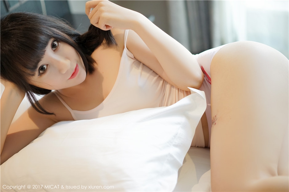 玉乳雪臀美女私房翘臀写真