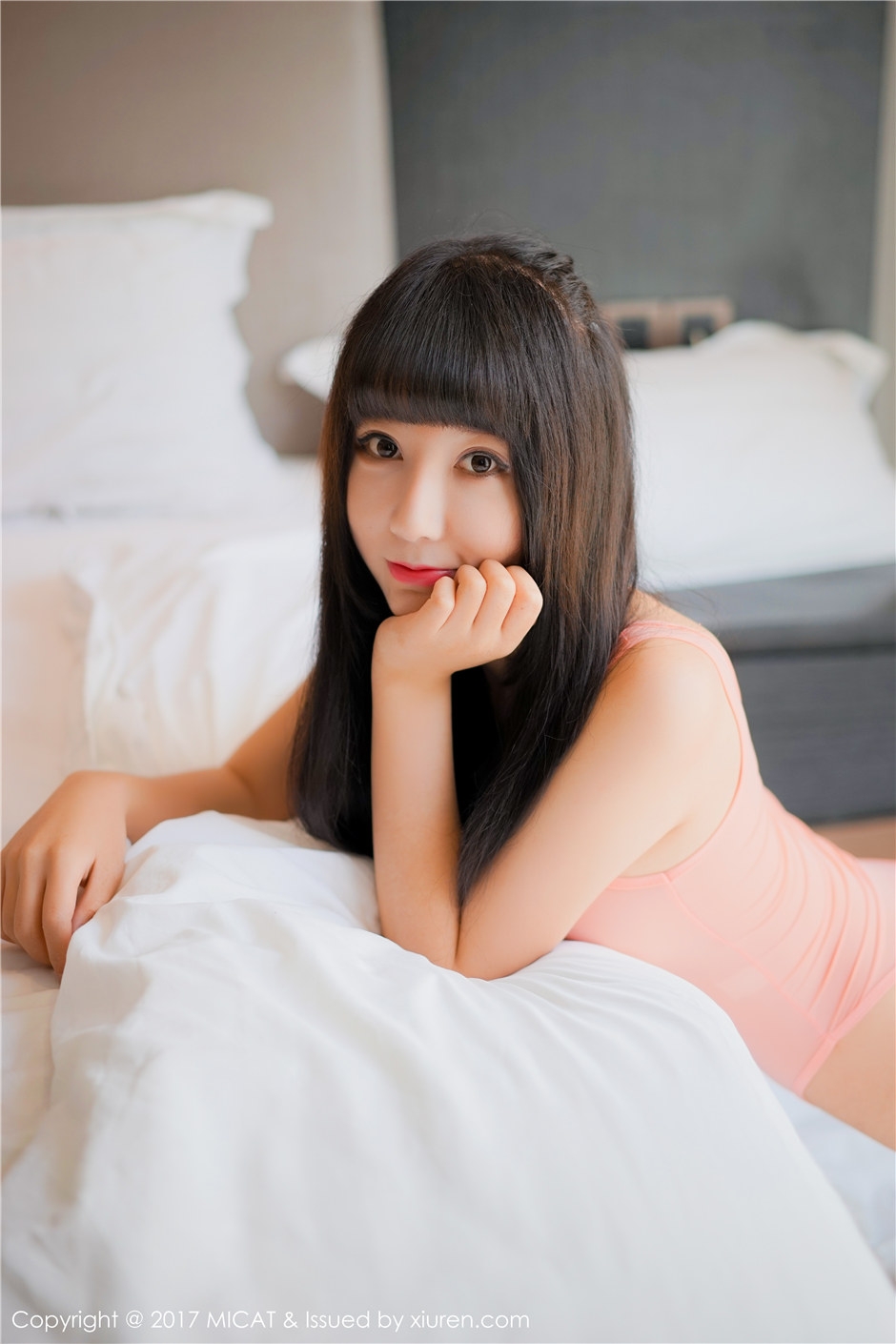 玉乳雪臀美女私房翘臀写真
