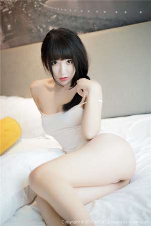 玉乳雪臀美女私房翘臀写真