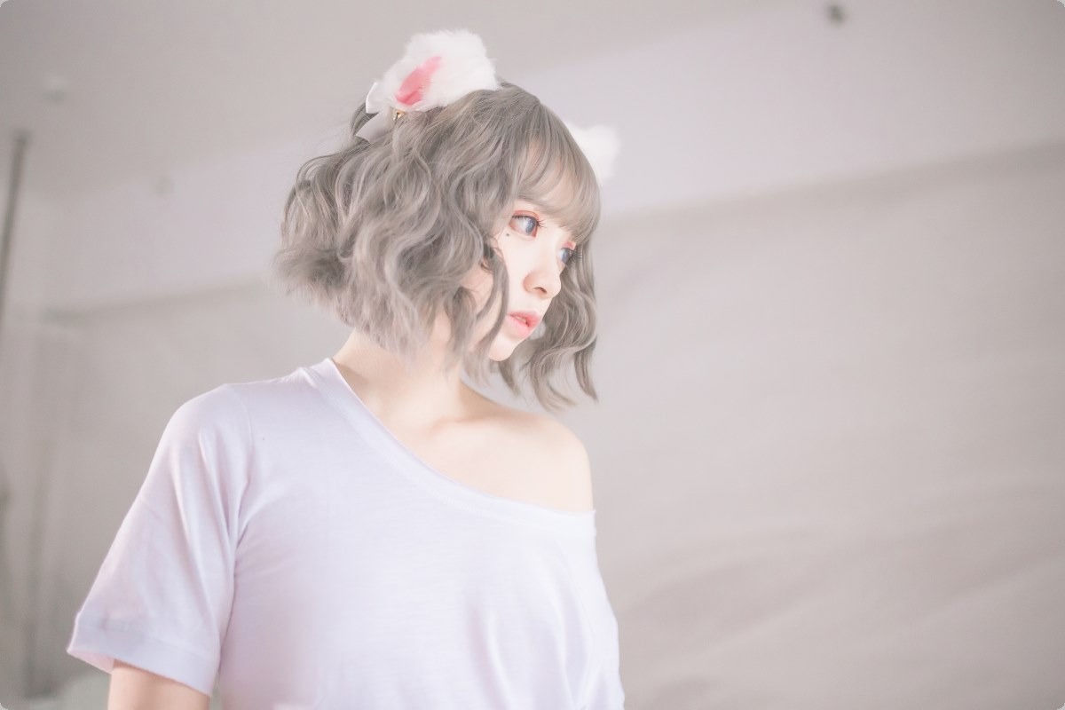 清纯女孩演绎cosplay疯猫