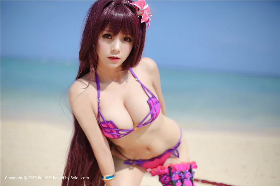 沙滩爆乳萝莉夏美酱cosplay比基尼高清写真图片