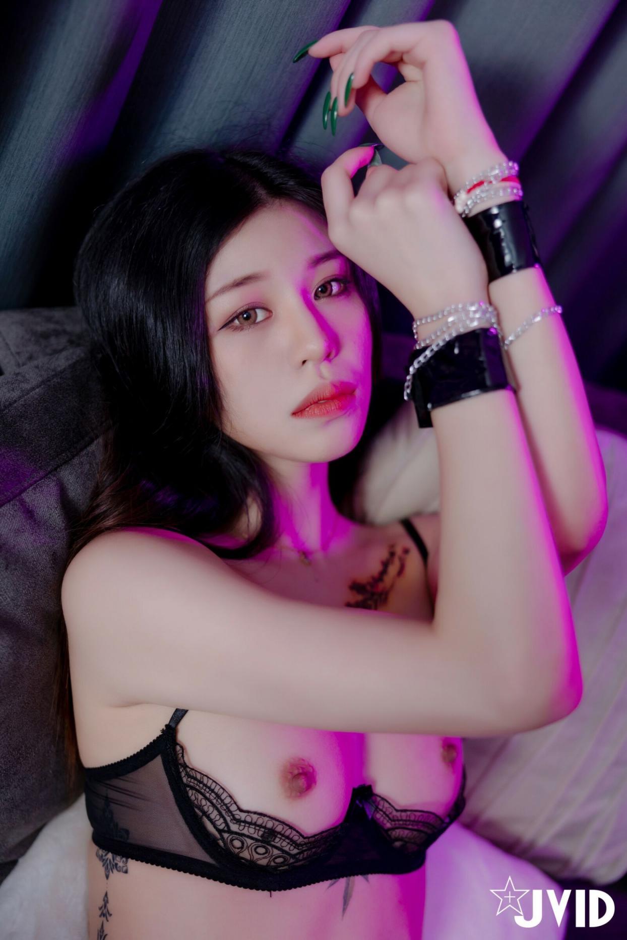 JVID美杜莎女王 – 女秘书的约会