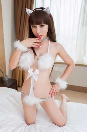 美女杨诺依性感猫女郎私房诱惑写真