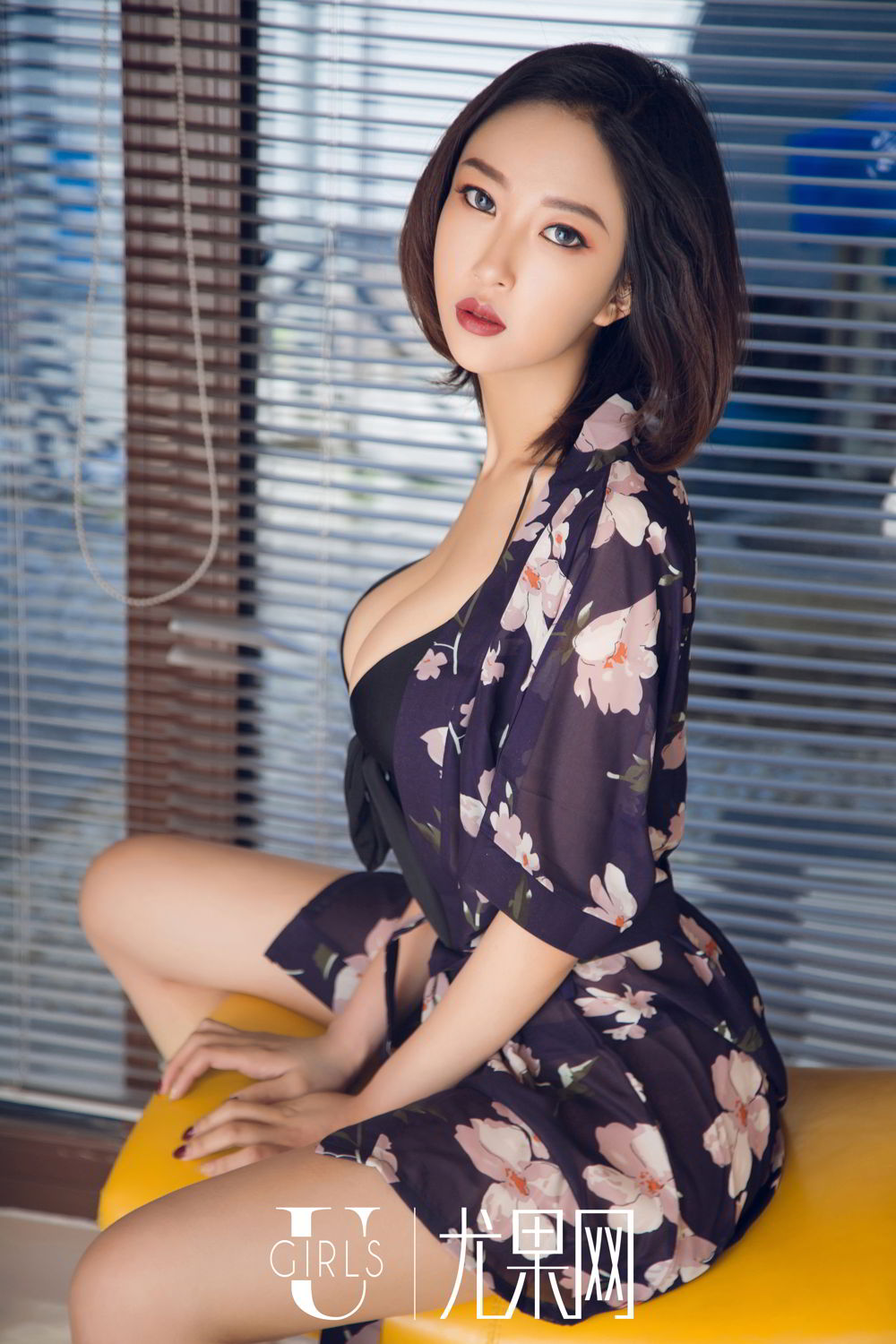 性感大波美女让人流口水