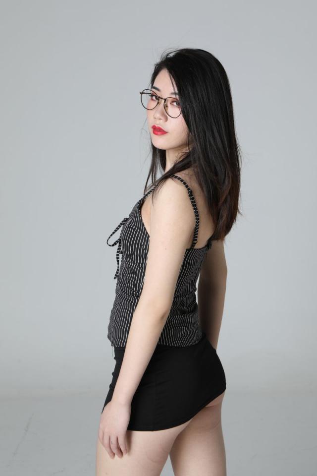 挺有气质的极品御姐