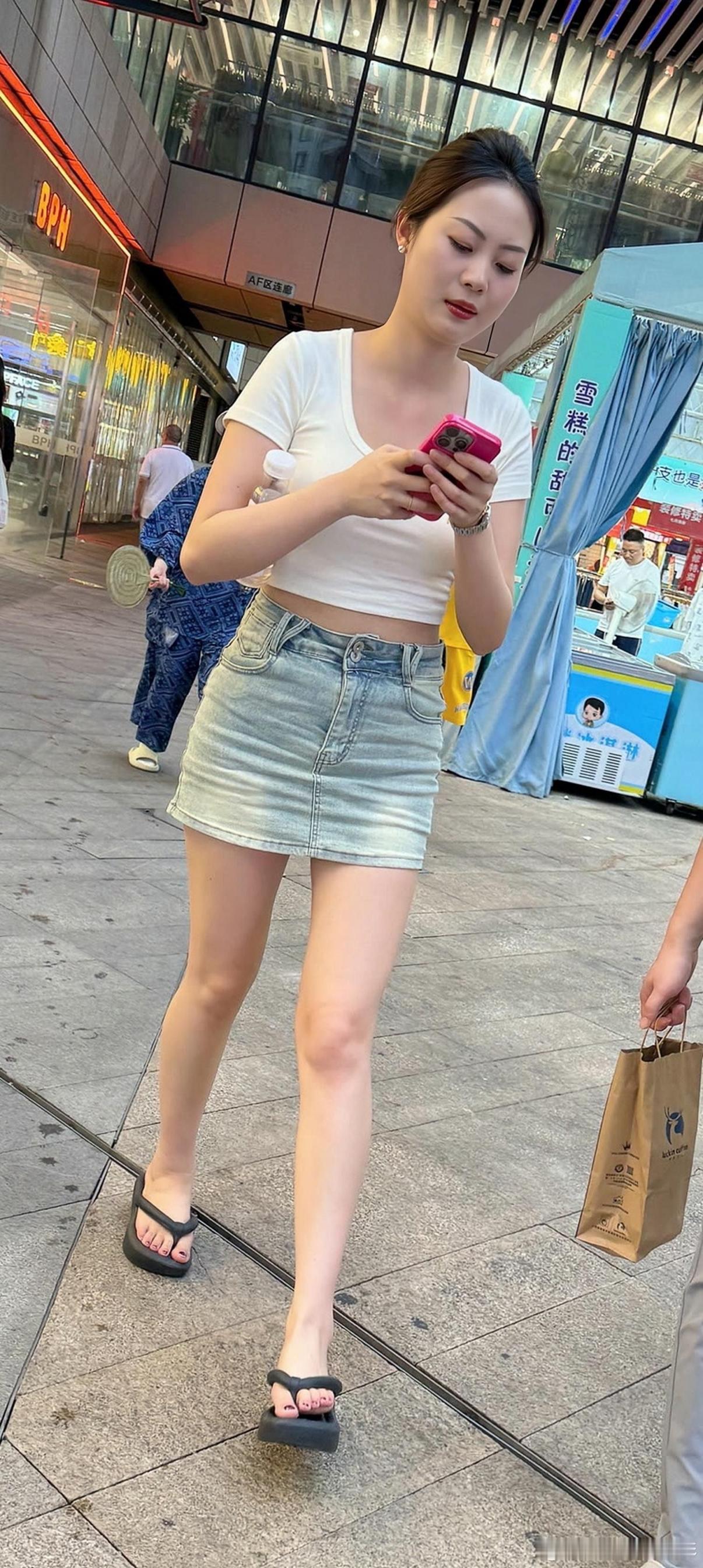短裙美女[26P]