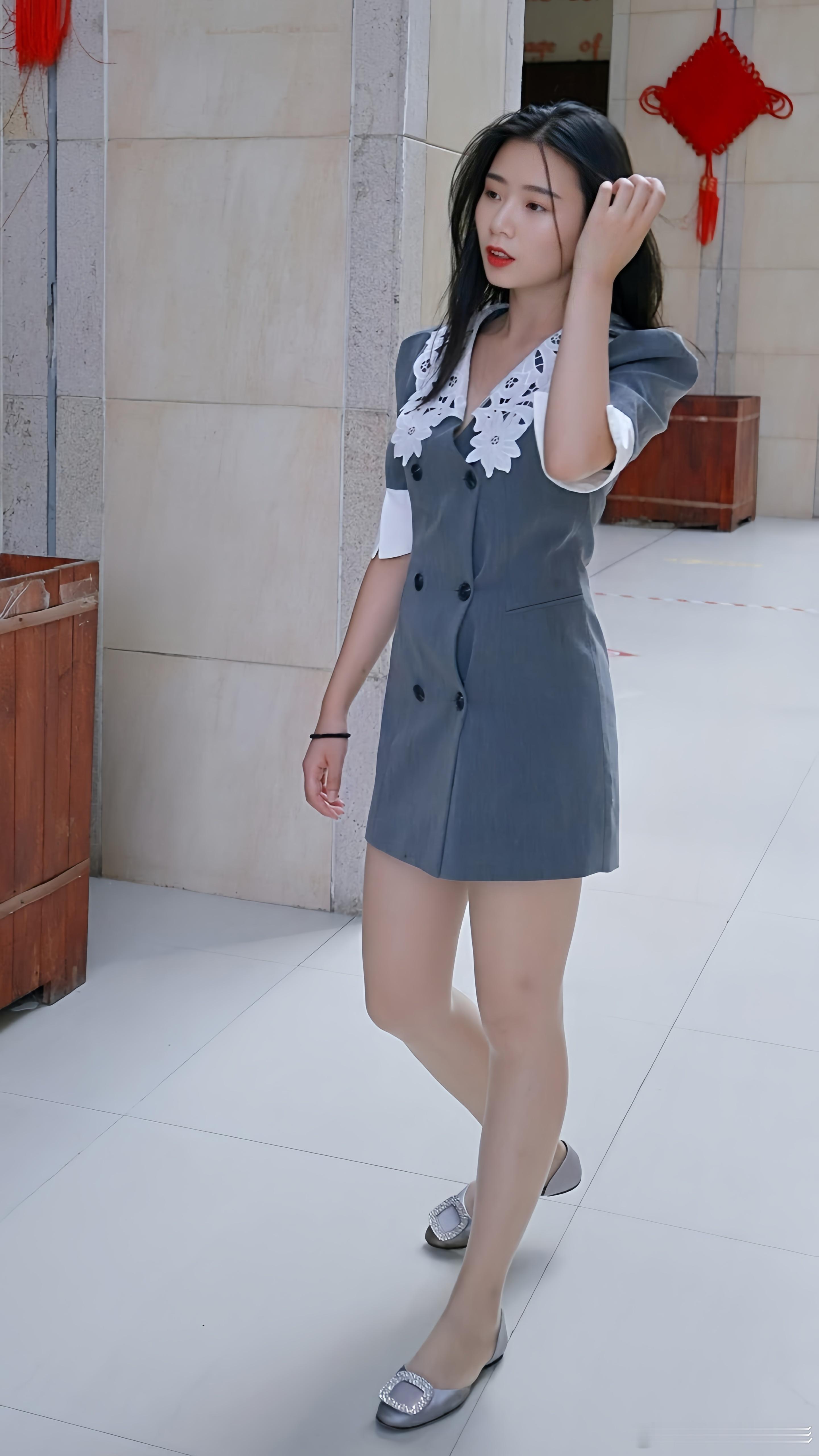 靓女的女人