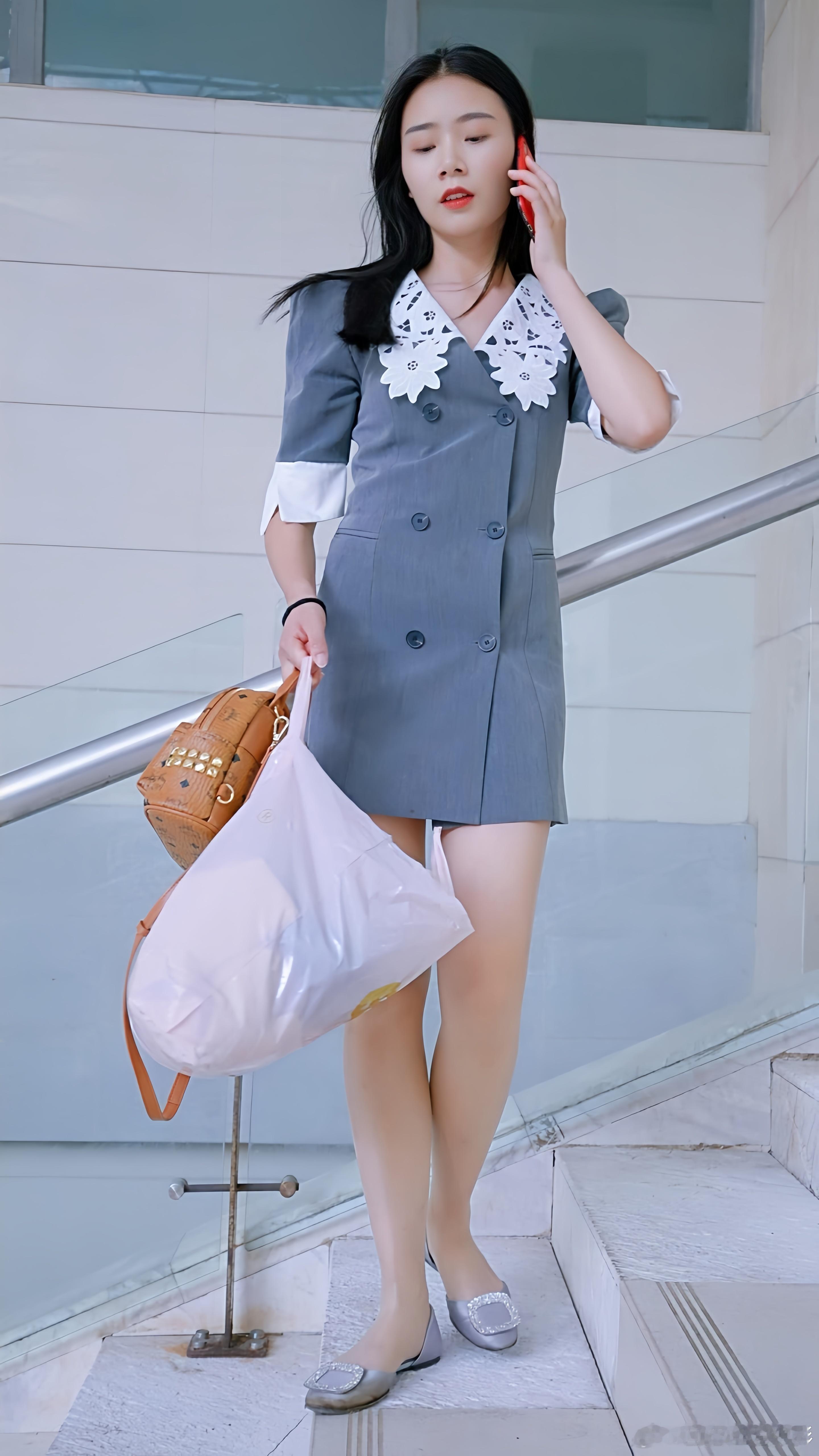 靓女的女人