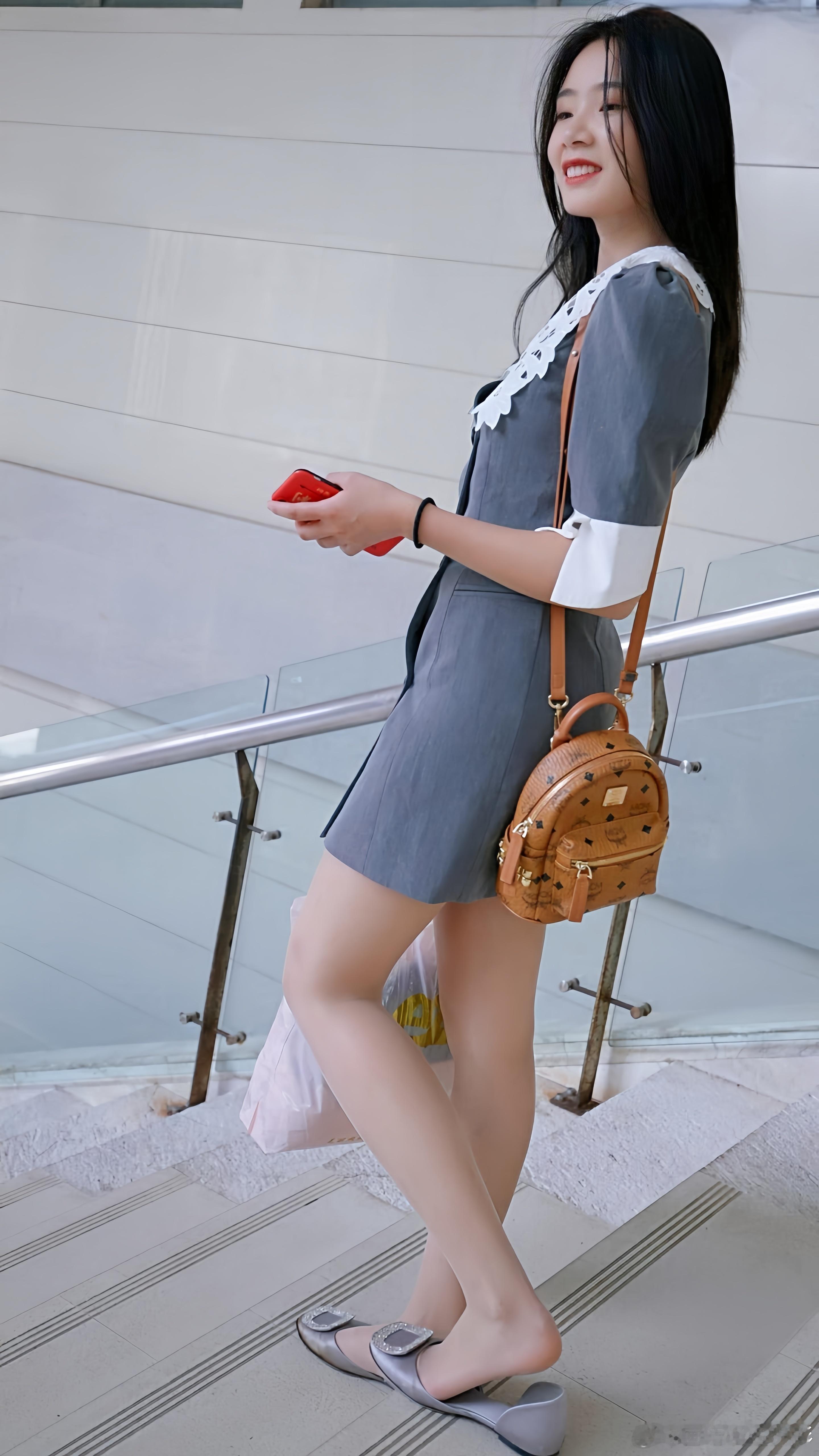 靓女的女人