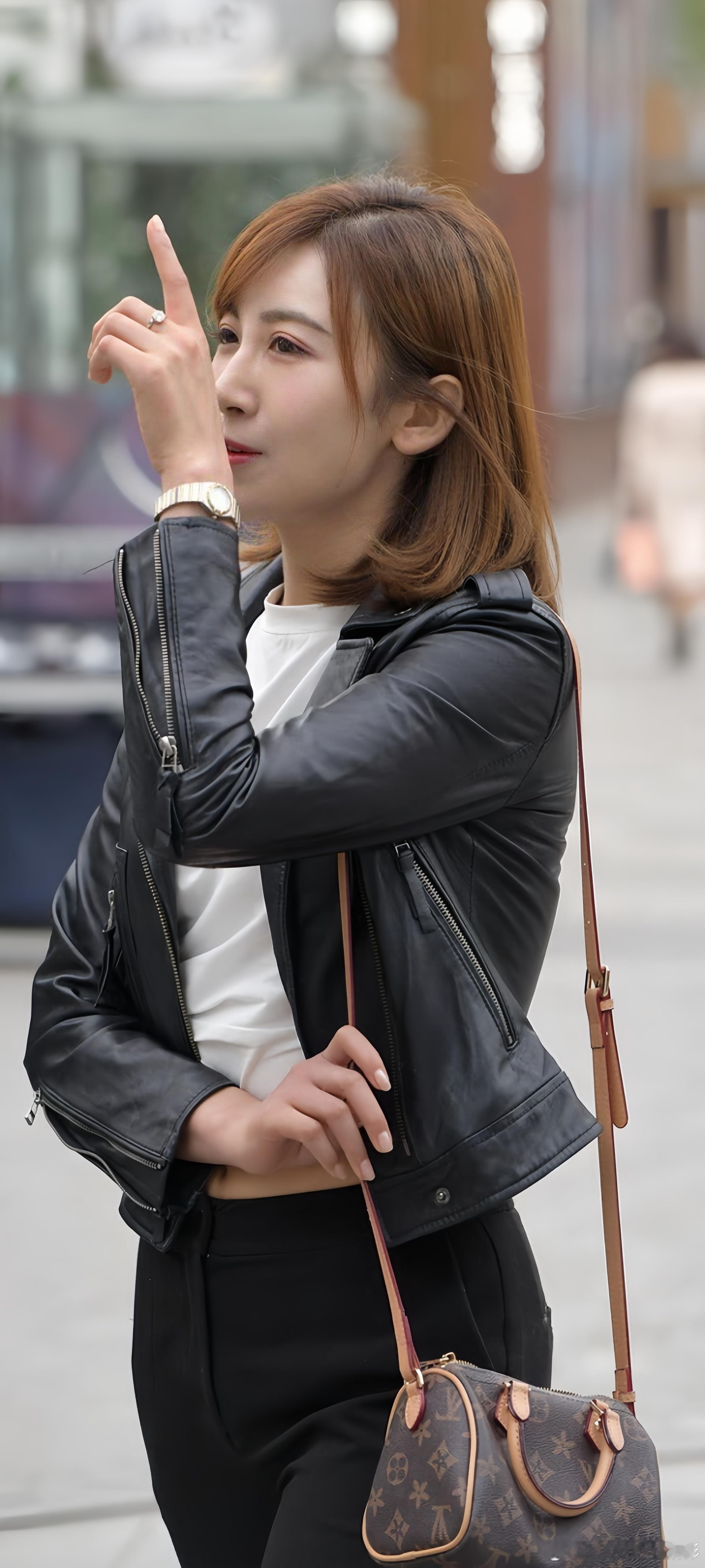 靓女的女人