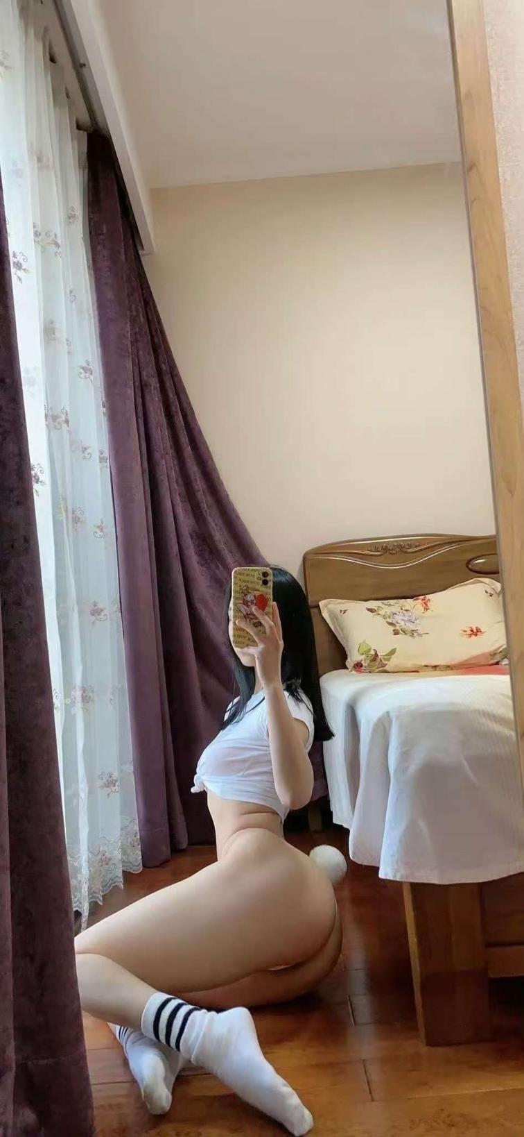 奶很大的美女