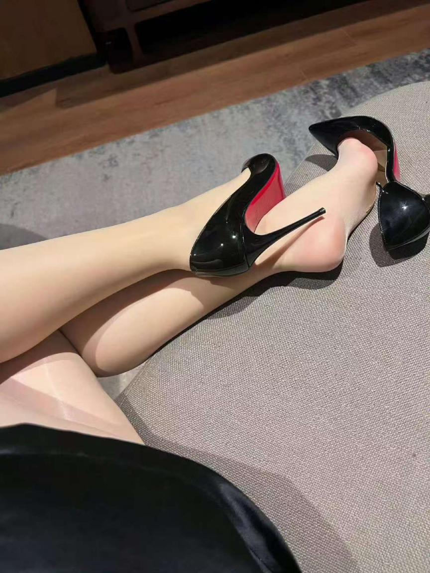 丝袜美腿的诱惑