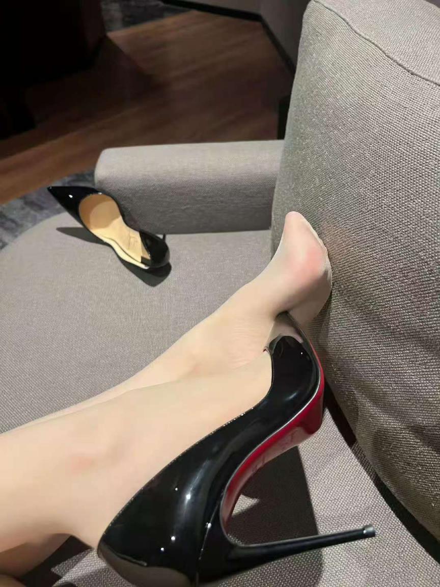 丝袜美腿的诱惑