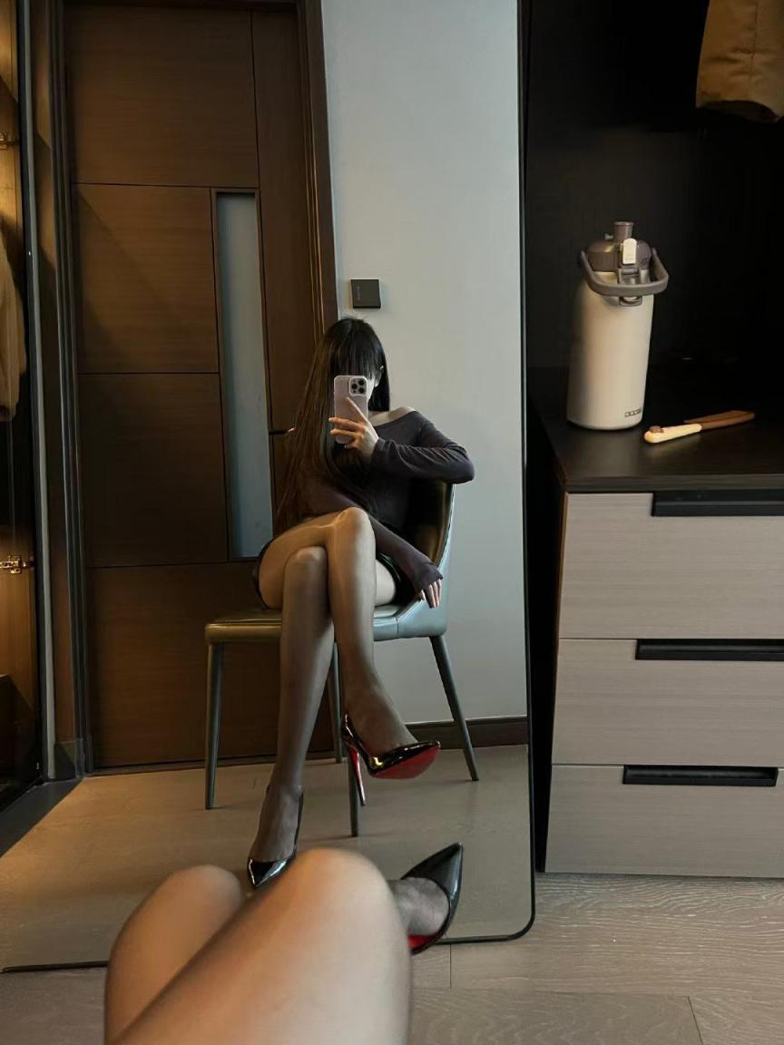 丝袜美腿的诱惑