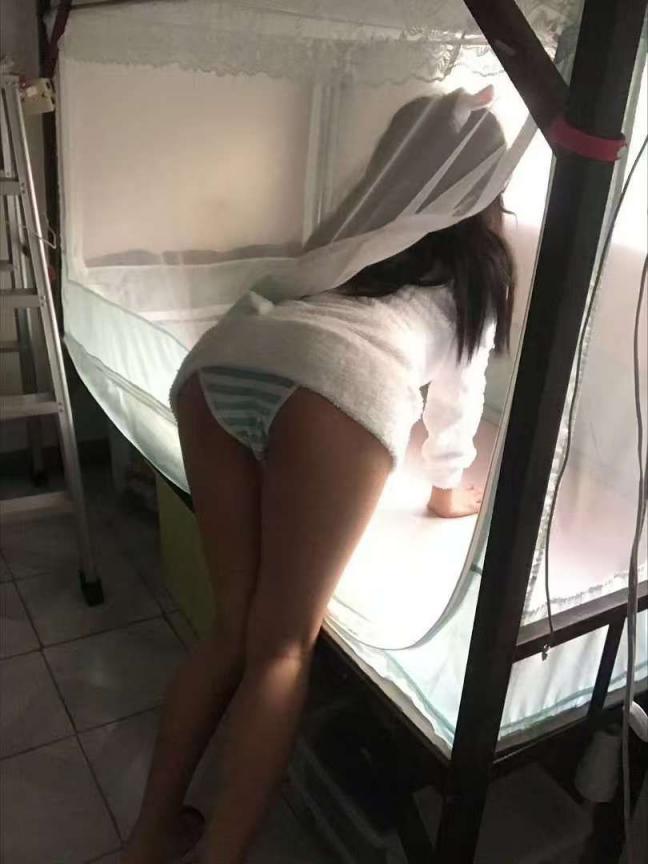 丝袜美腿的诱惑