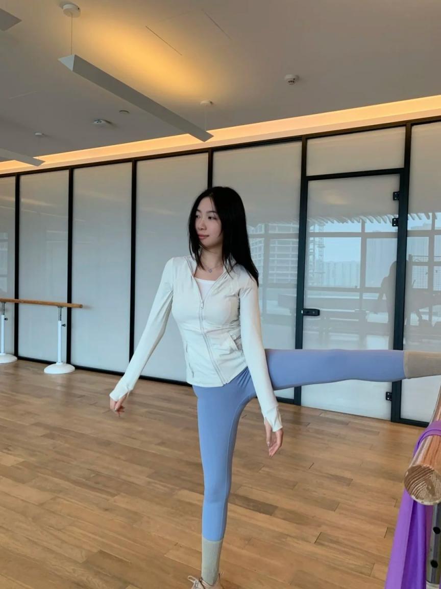 甜美可爱女孩[28P]