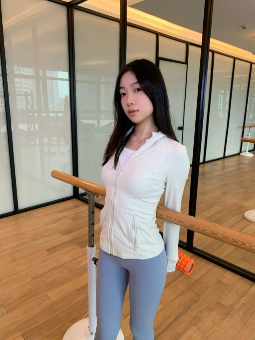 甜美可爱女孩[28P]