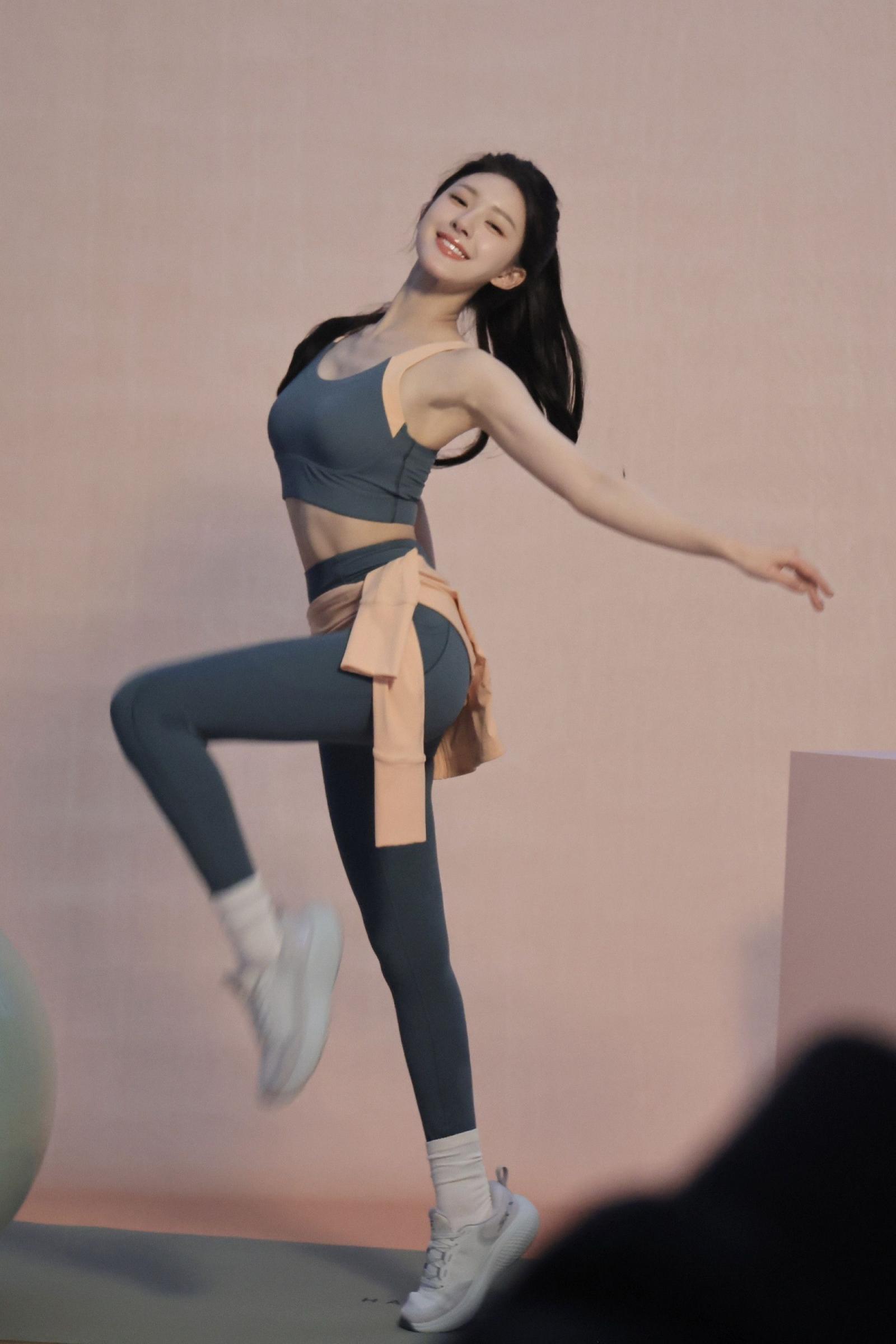 甜美女孩[21P]