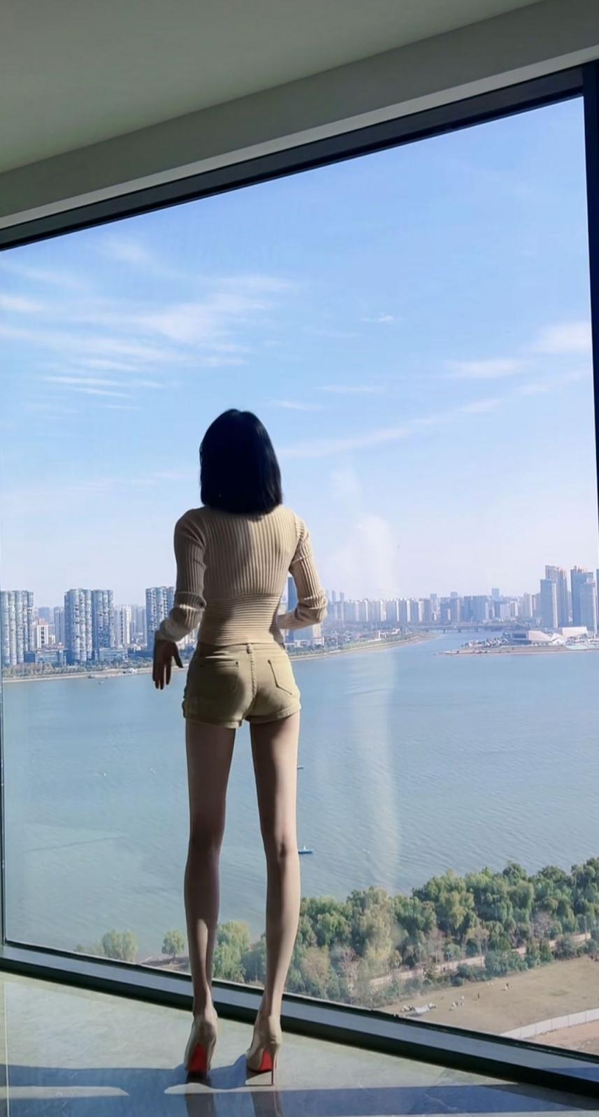 无敌身材完美小翘臀