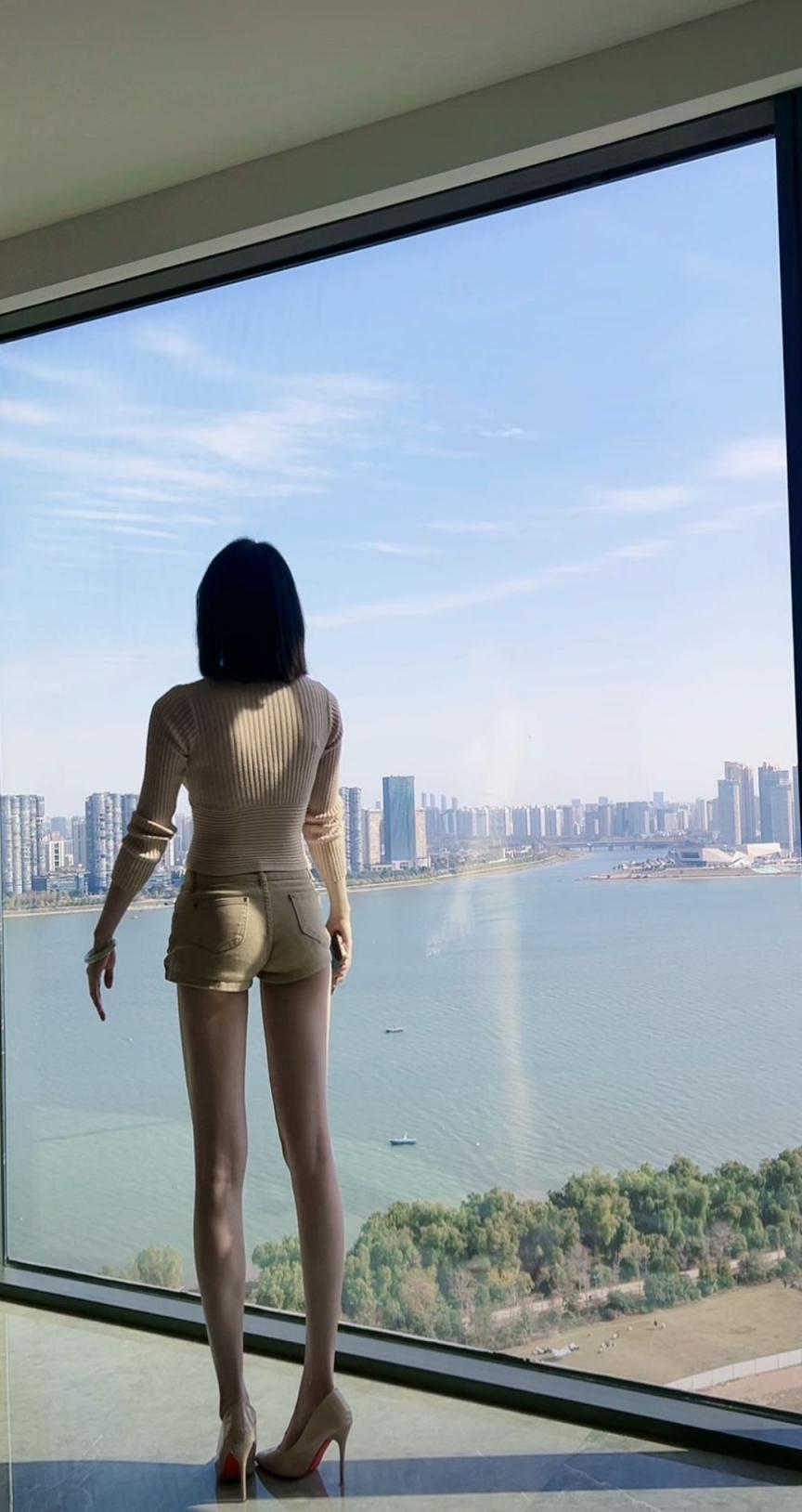 无敌身材完美小翘臀