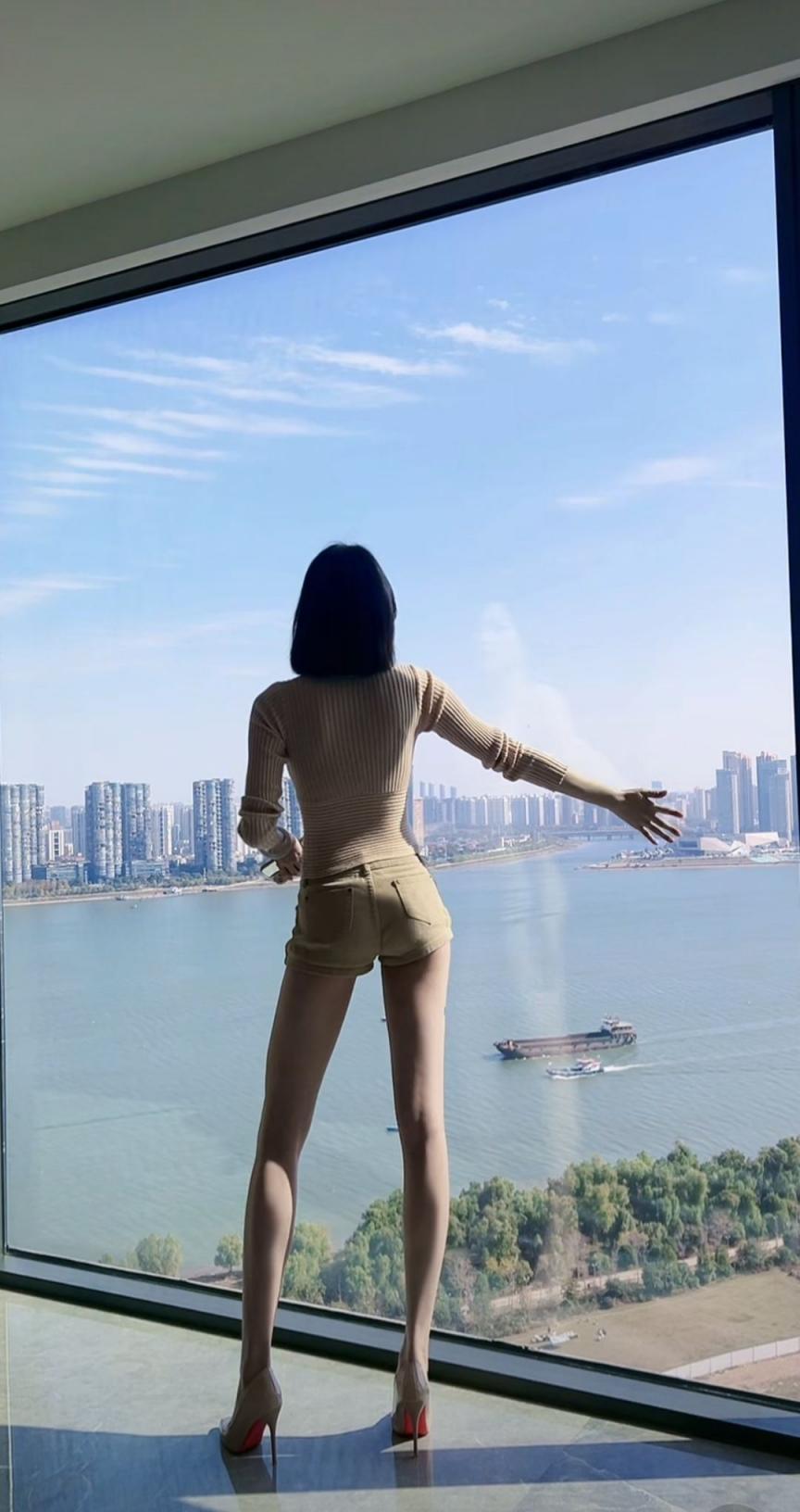 无敌身材完美小翘臀