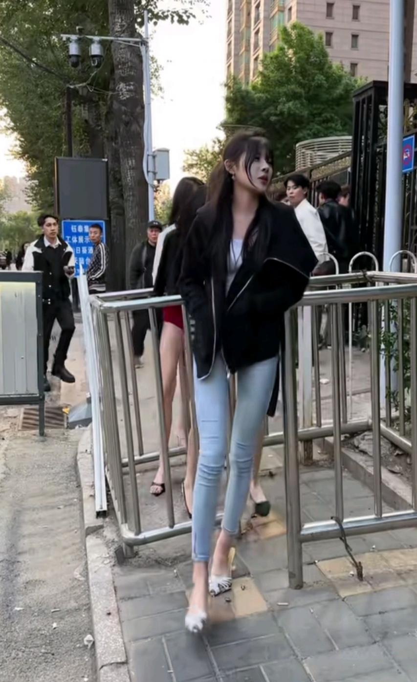 无敌身材完美小翘臀