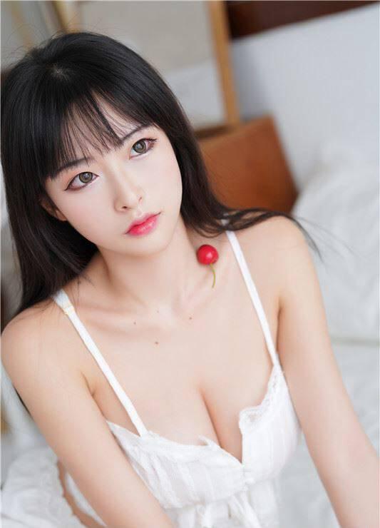 夏日清凉，姿势爽滑