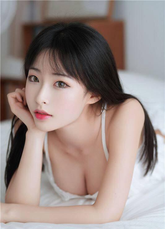夏日清凉，姿势爽滑