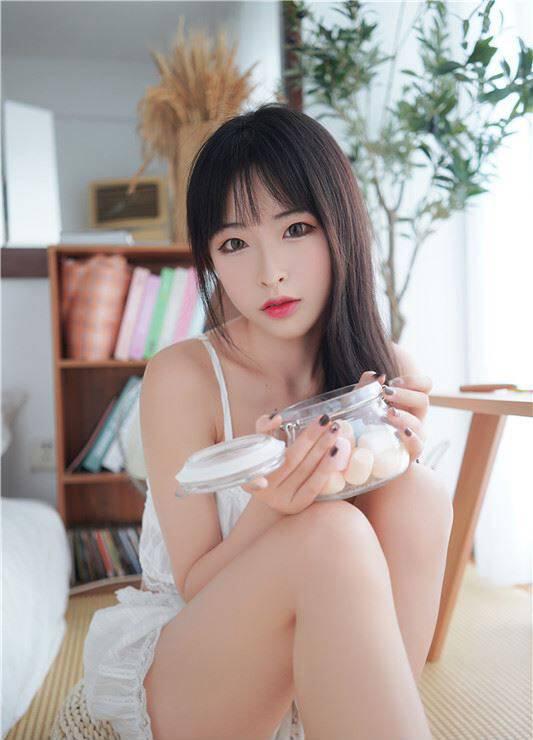 夏日清凉，姿势爽滑