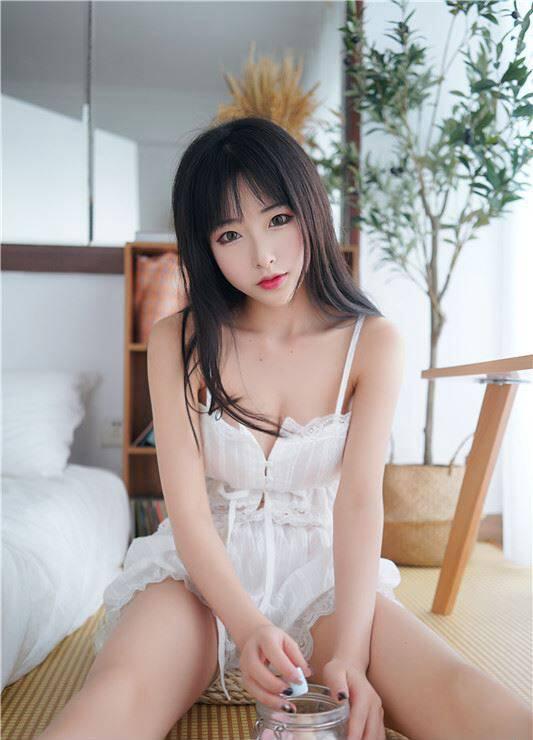 夏日清凉，姿势爽滑