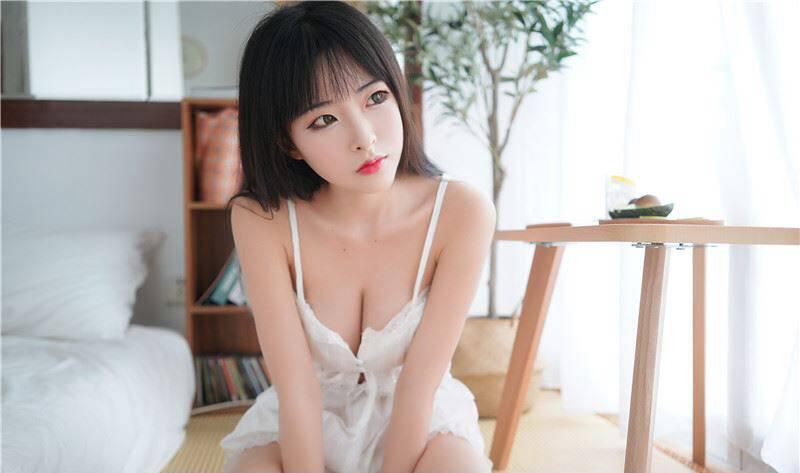夏日清凉，姿势爽滑
