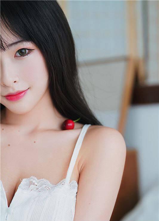 夏日清凉，姿势爽滑