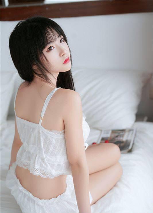 夏日清凉，姿势爽滑