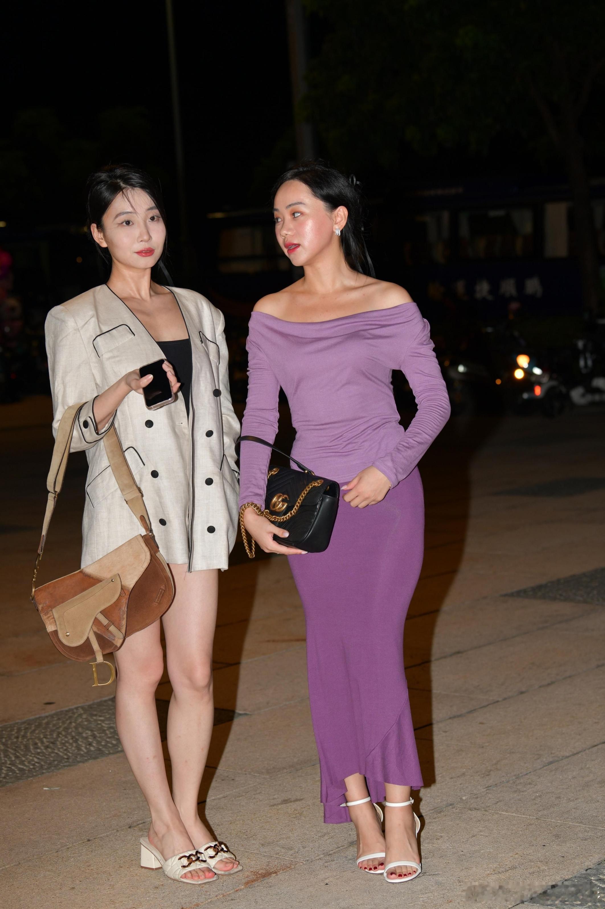 长裙少妇[23P]