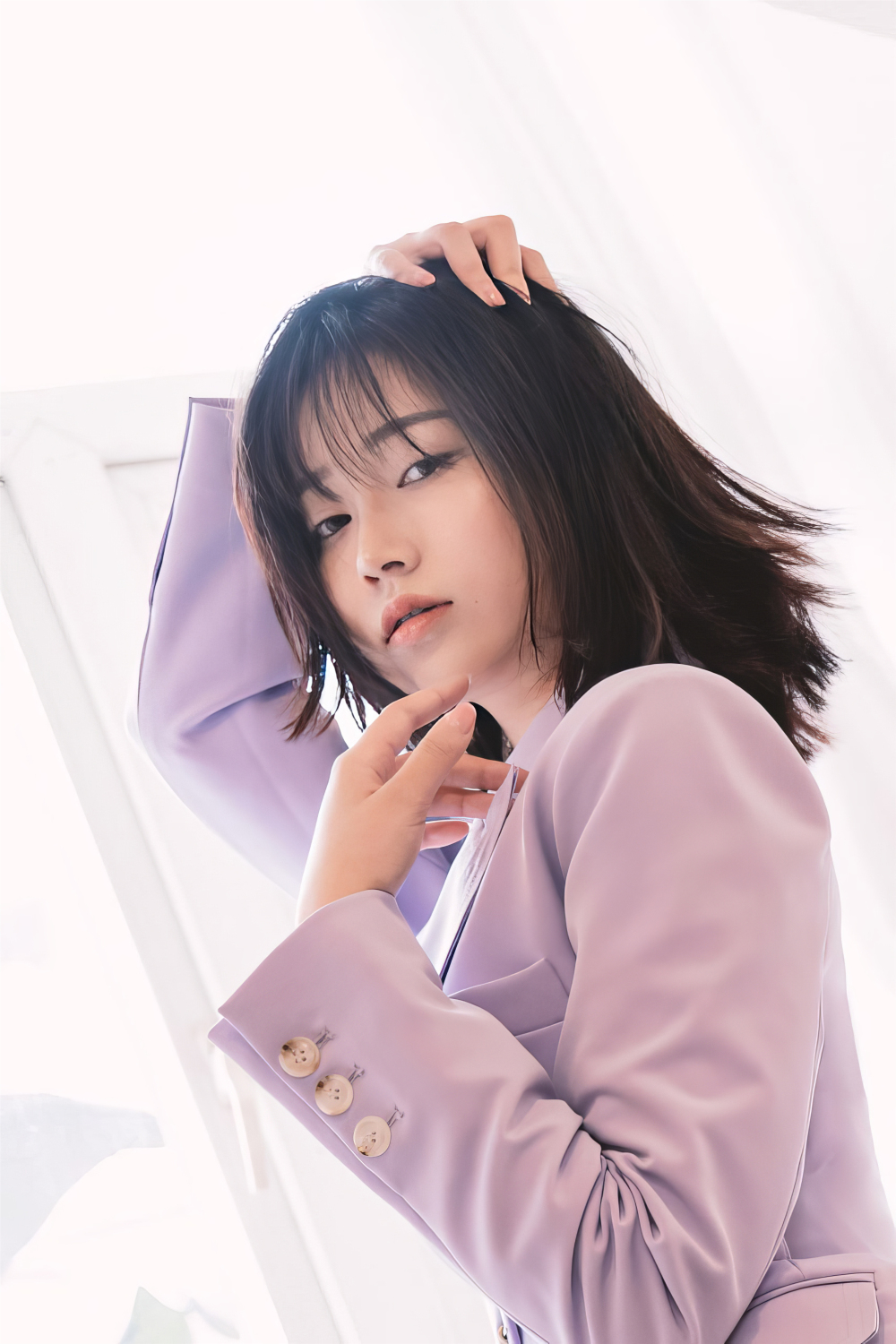 脱掉衣服白嫩完美的奶子方显 36p