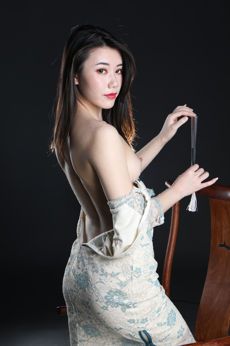 气质挺不错的极品旗袍美少妇[66P]