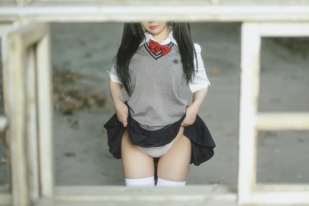 学生装扮的美女 [30P]