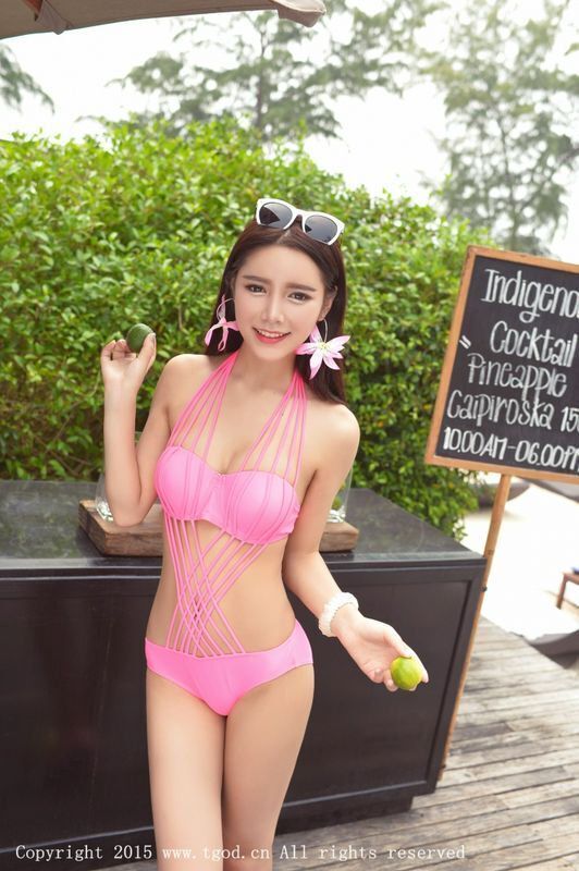 普吉岛旅拍：徐妍馨第二刊性感写真