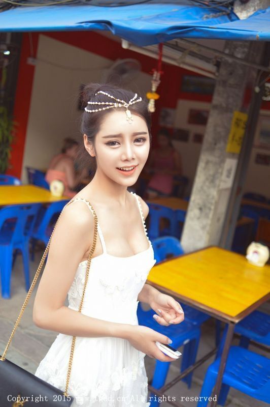 普吉岛旅拍：徐妍馨第二刊性感写真