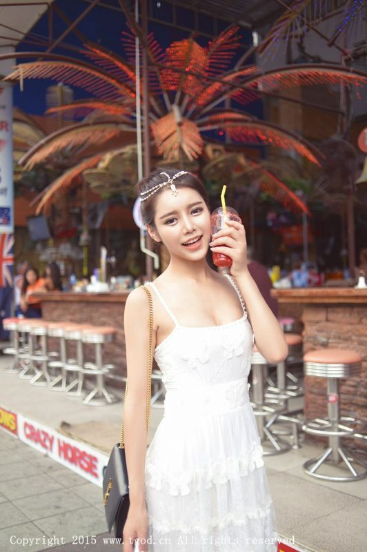 普吉岛旅拍：徐妍馨第二刊性感写真