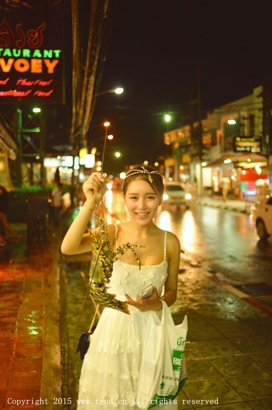 普吉岛旅拍：徐妍馨第二刊性感写真