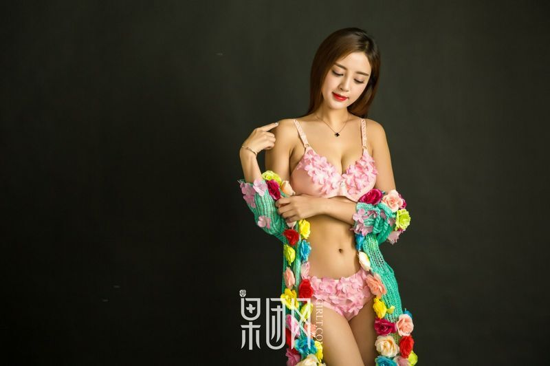 温柔少女性感写真