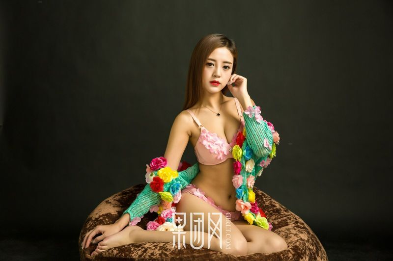 温柔少女性感写真