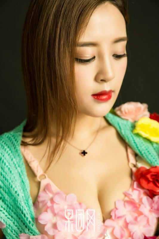 温柔少女性感写真