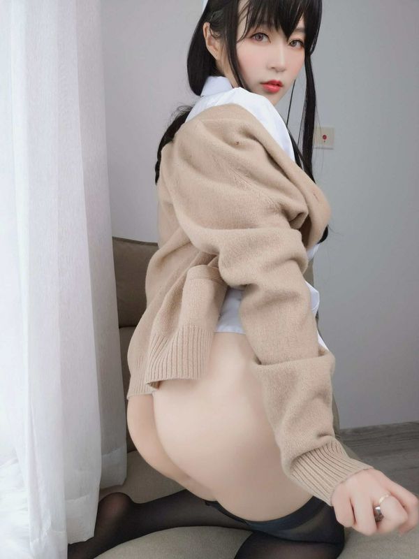 白银长发小护士 画像66枚